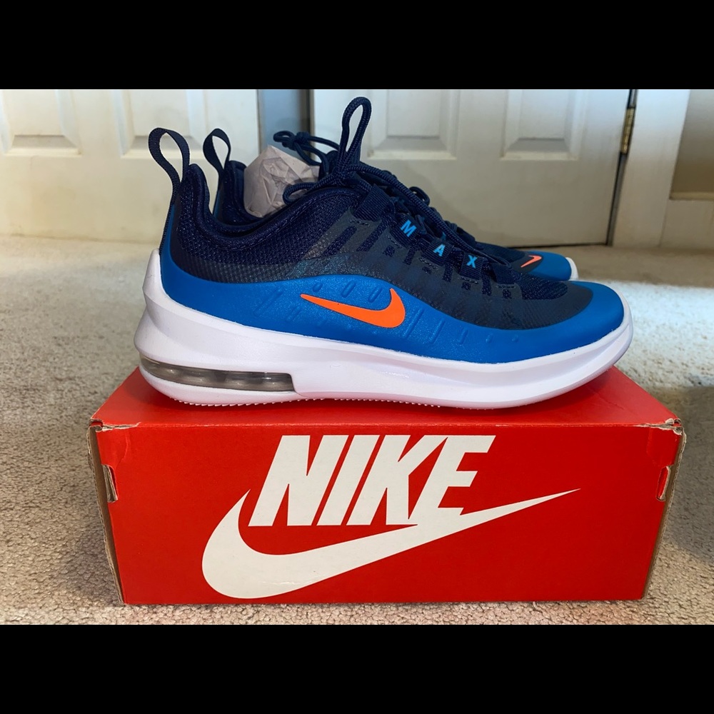 Nike Air Max Motion 2 (GS) Size 5Y